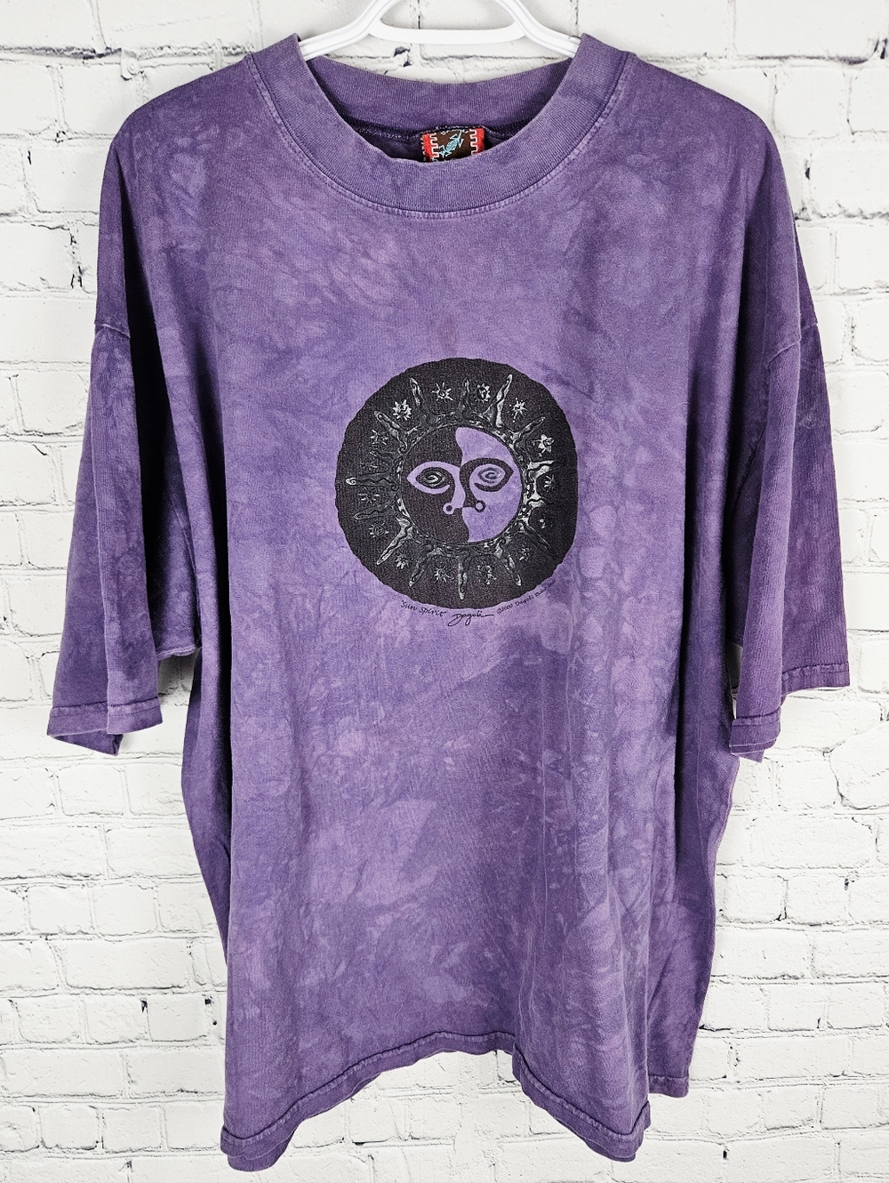 DAGOLI | vintage "Sun Spirit" 2000 Y2K crewneck short sleeve shirt